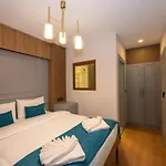 Lynda İstanbul