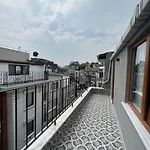 Lynda Hotel