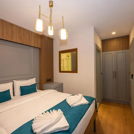 Lynda İstanbul