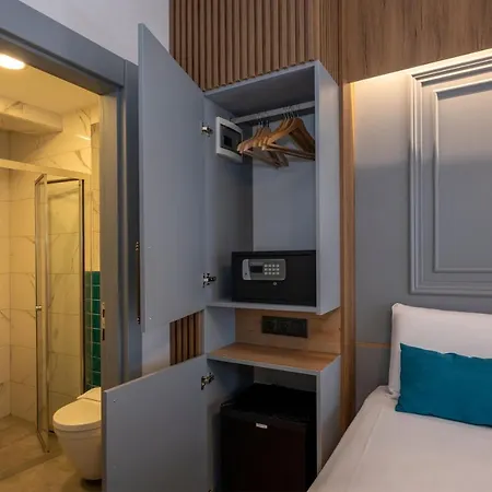 Otel Lynda 4*