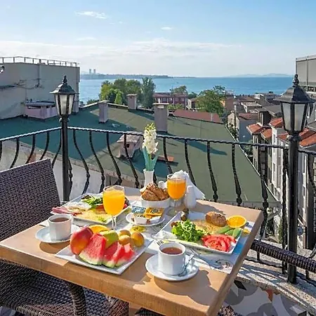 Lynda Otel 4*