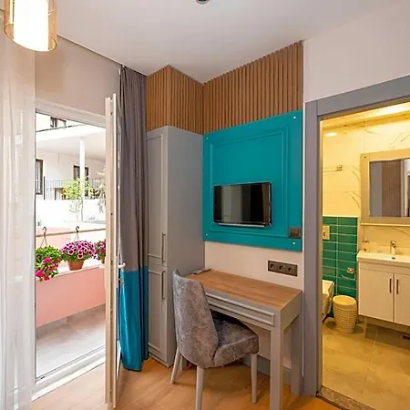 Otel Lynda 4*