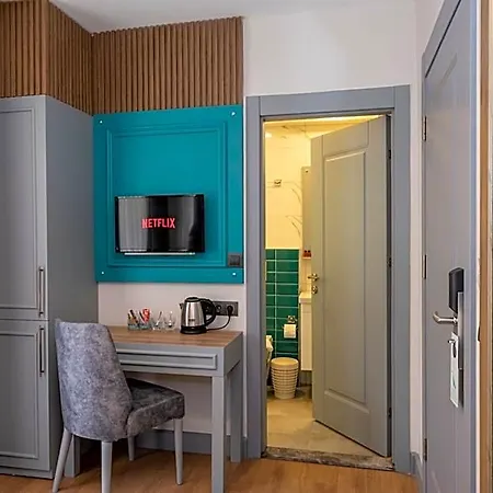 Lynda Otel 4*