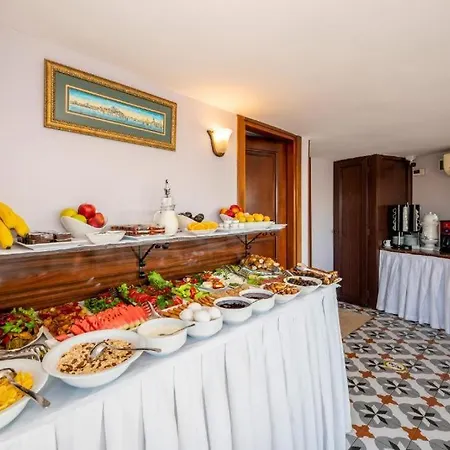 Lynda 4* Istanbulská provincie